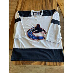 VANCOUVER CANUCKS JERSEY NHL CCM Men's Medium WHITE